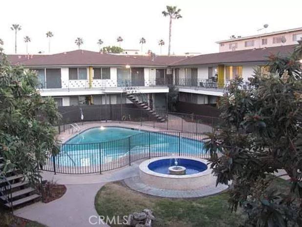 Apartment for rent at 5168 Yarmouth Ave #5, Encino, CA 91316