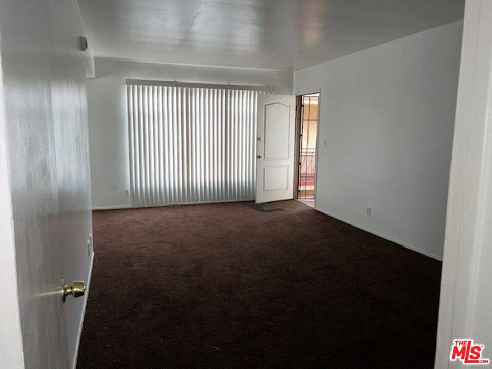 Apartment for rent at 10702 Crenshaw Blvd #5, Inglewood, CA 90303