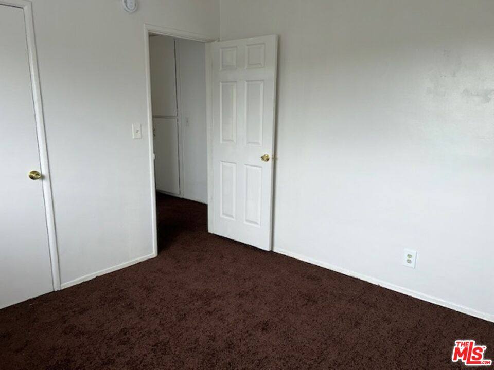 Apartment for rent at 10702 Crenshaw Blvd #5, Inglewood, CA 90303
