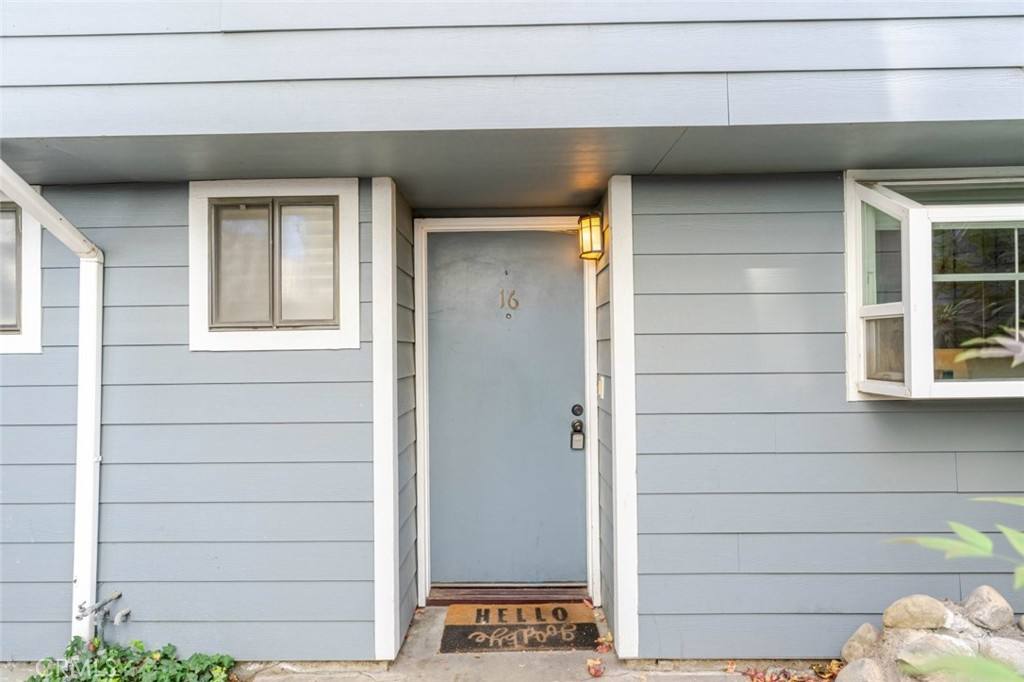 Townhouse for rent at 15113 Saticoy St #16, Van Nuys, CA 91405