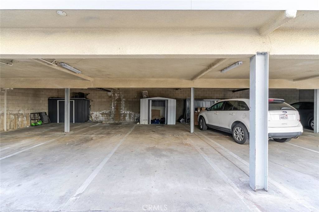 Townhouse for rent at 15113 Saticoy St #16, Van Nuys, CA 91405