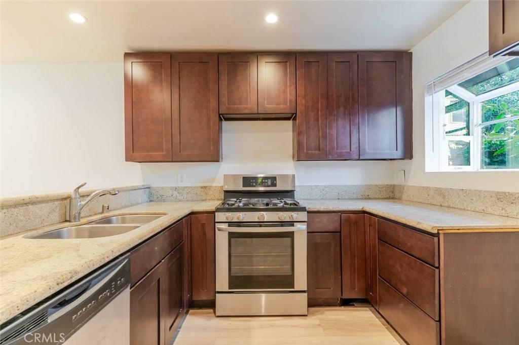 Townhouse for rent at 15113 Saticoy St #16, Van Nuys, CA 91405