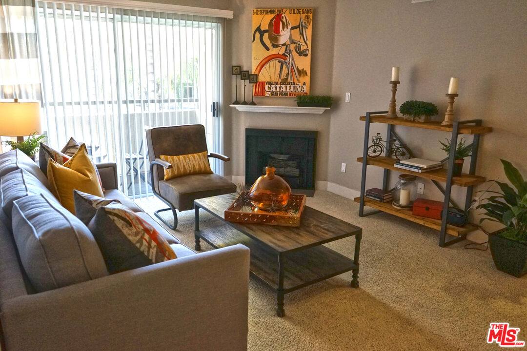 Apartment for rent at 151 E Holly St #3405, Pasadena, CA 91103