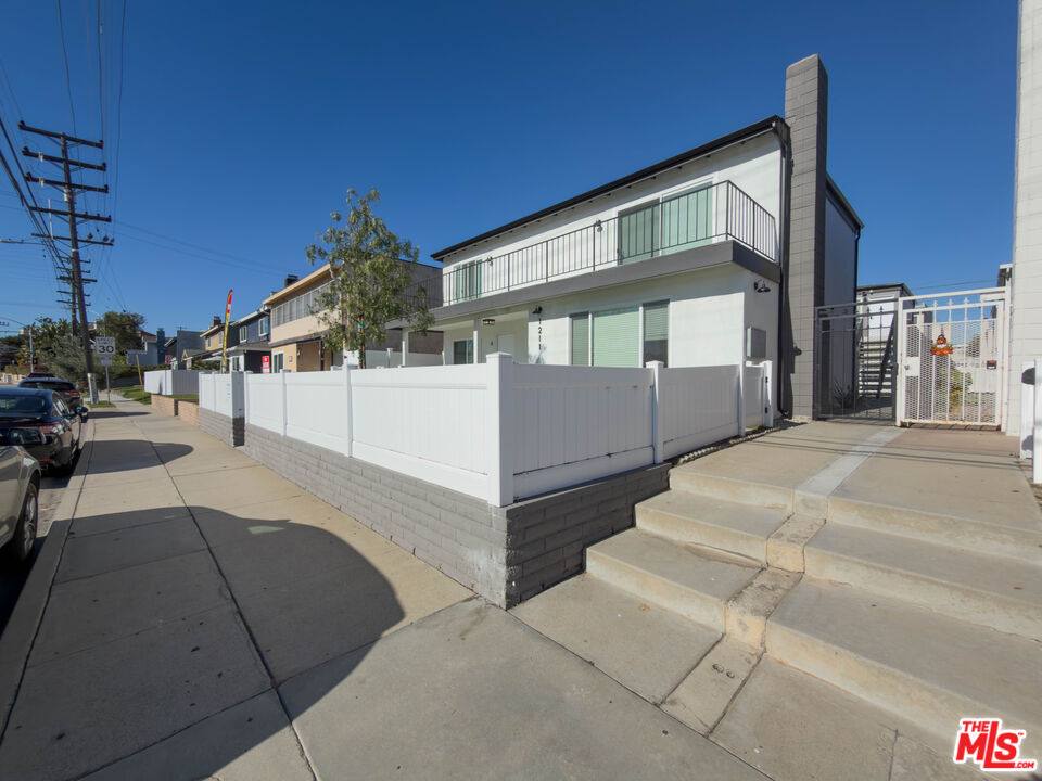 Apartment for rent at 1211 Beryl St #1211E, Redondo Beach, CA 90277