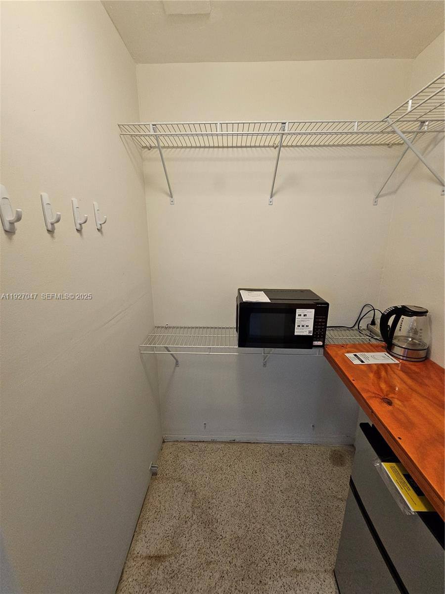 Apartment for rent at 3202 Pierce St, Hollywood, FL 33021
