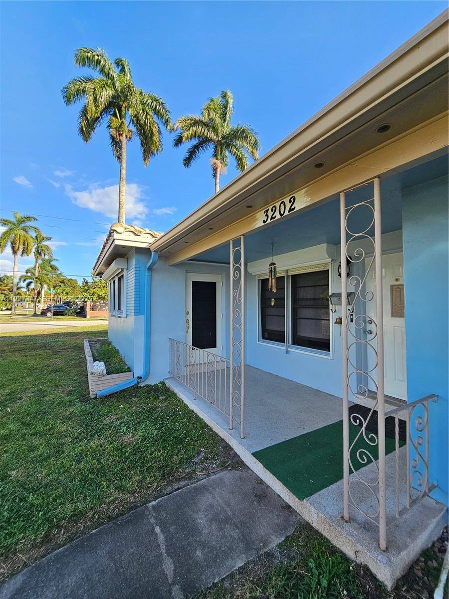 Apartment for rent at 3202 Pierce St, Hollywood, FL 33021