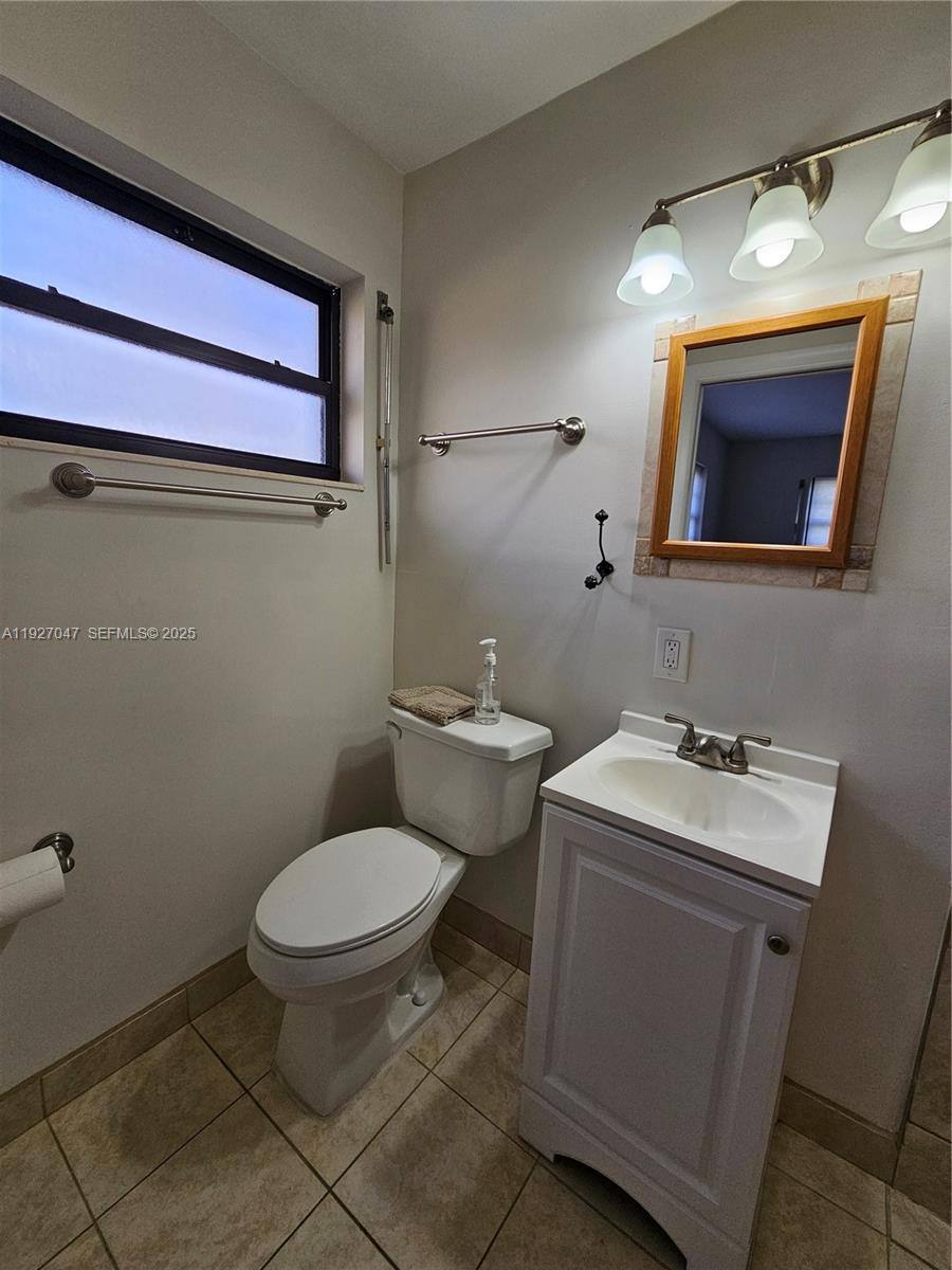 Apartment for rent at 3202 Pierce St, Hollywood, FL 33021