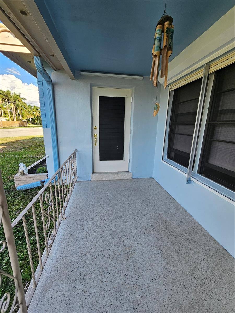 Apartment for rent at 3202 Pierce St, Hollywood, FL 33021