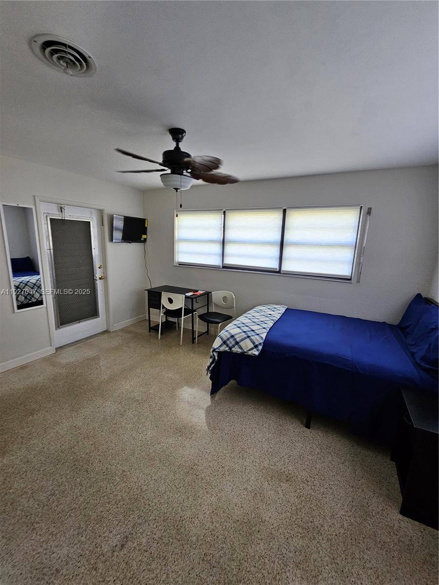 Apartment for rent at 3202 Pierce St, Hollywood, FL 33021
