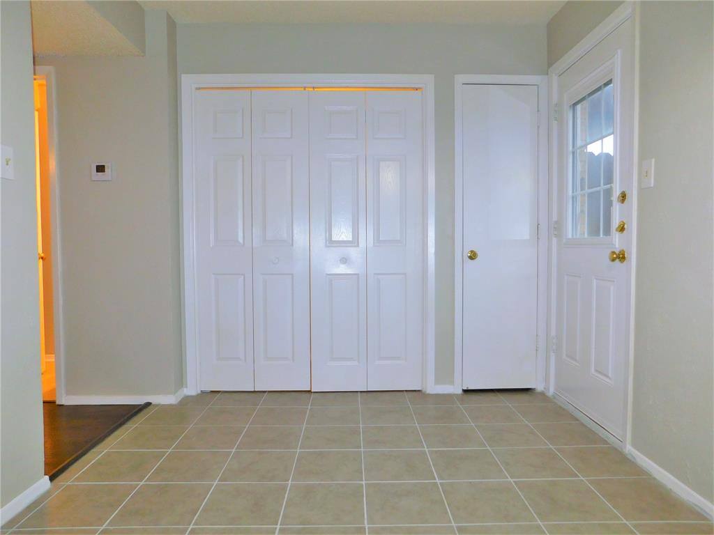 Townhouse for rent at 1131 Dallas Dr, Denton, TX 76205