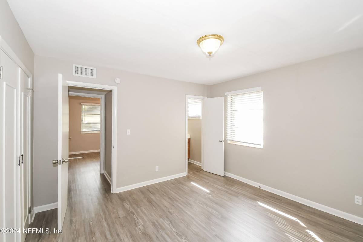 Apartment for rent at 6238 Green Pine Lane, Jacksonville, FL 32277