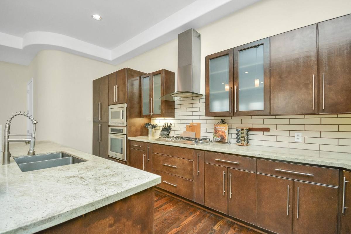 Townhouse for rent at 4608 Nett St #4608D, Houston, TX 77007