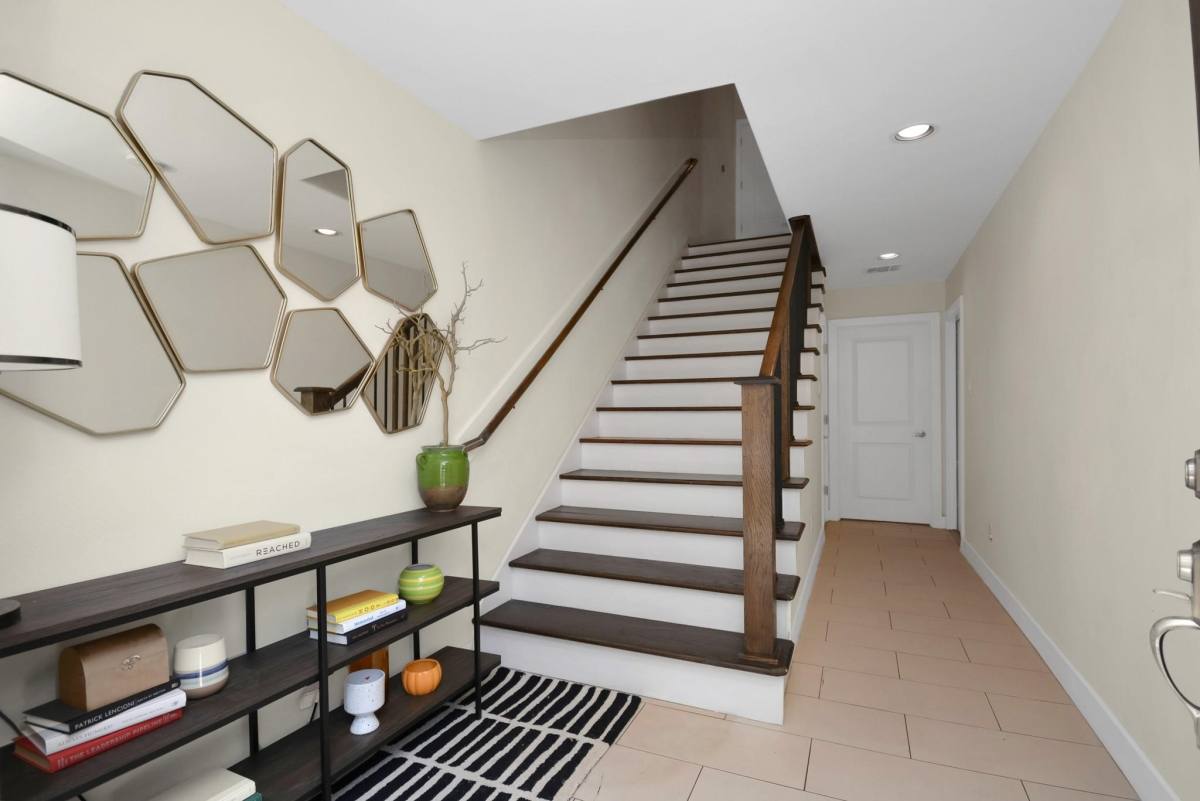 Townhouse for rent at 4608 Nett St #4608D, Houston, TX 77007