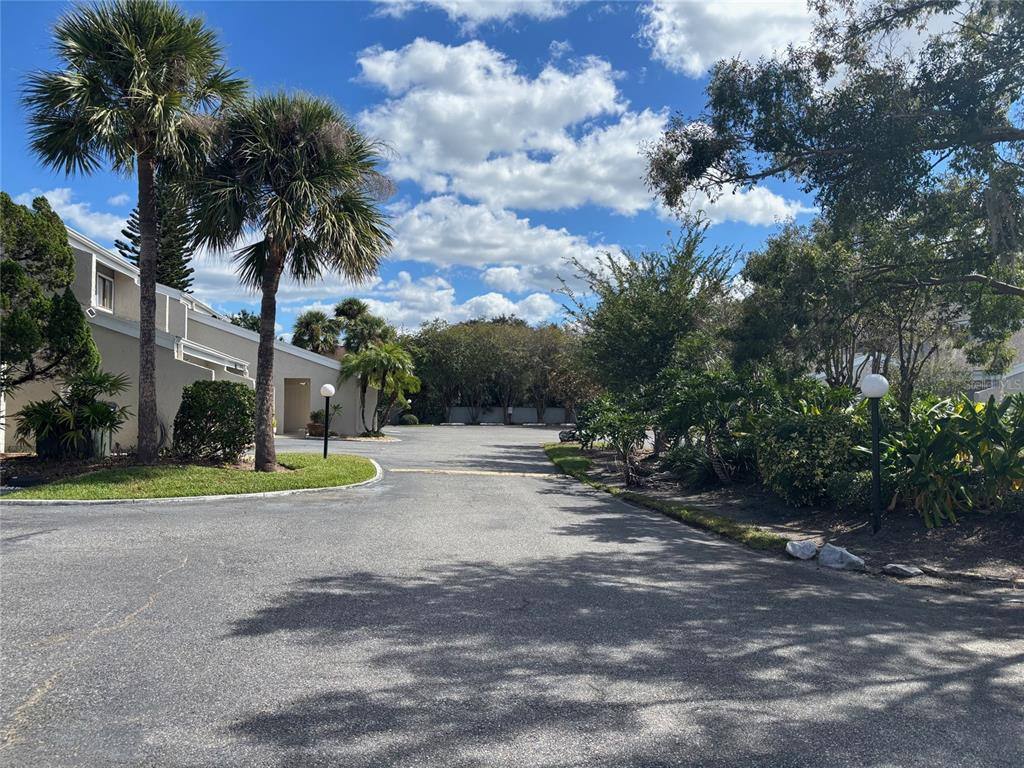 Condo for rent at 5395 Vineland Rd #5395S, Orlando, FL 32811