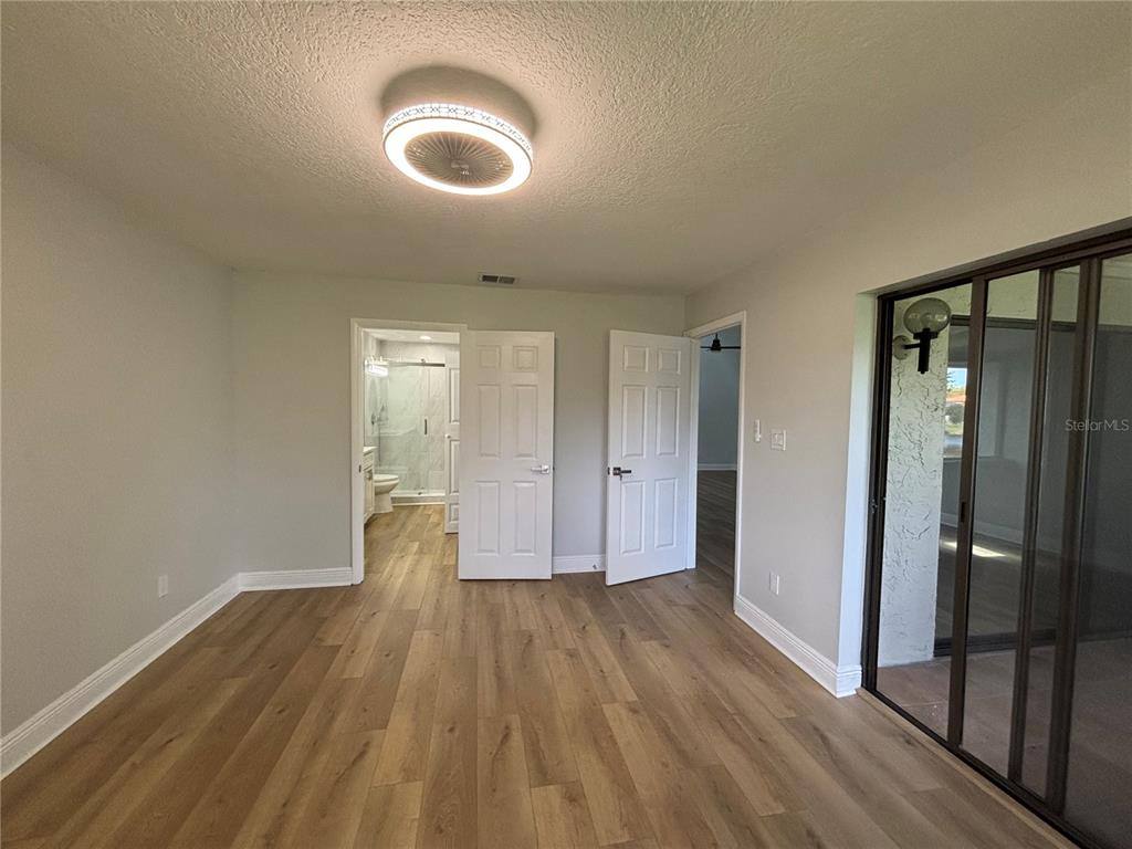 Condo for rent at 5395 Vineland Rd #5395S, Orlando, FL 32811