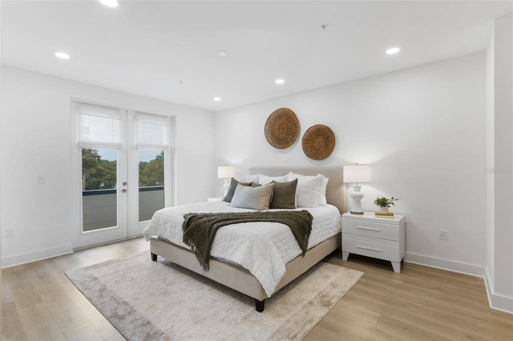 Townhouse for rent at 266 Park Lake St #19, Orlando, FL 32803