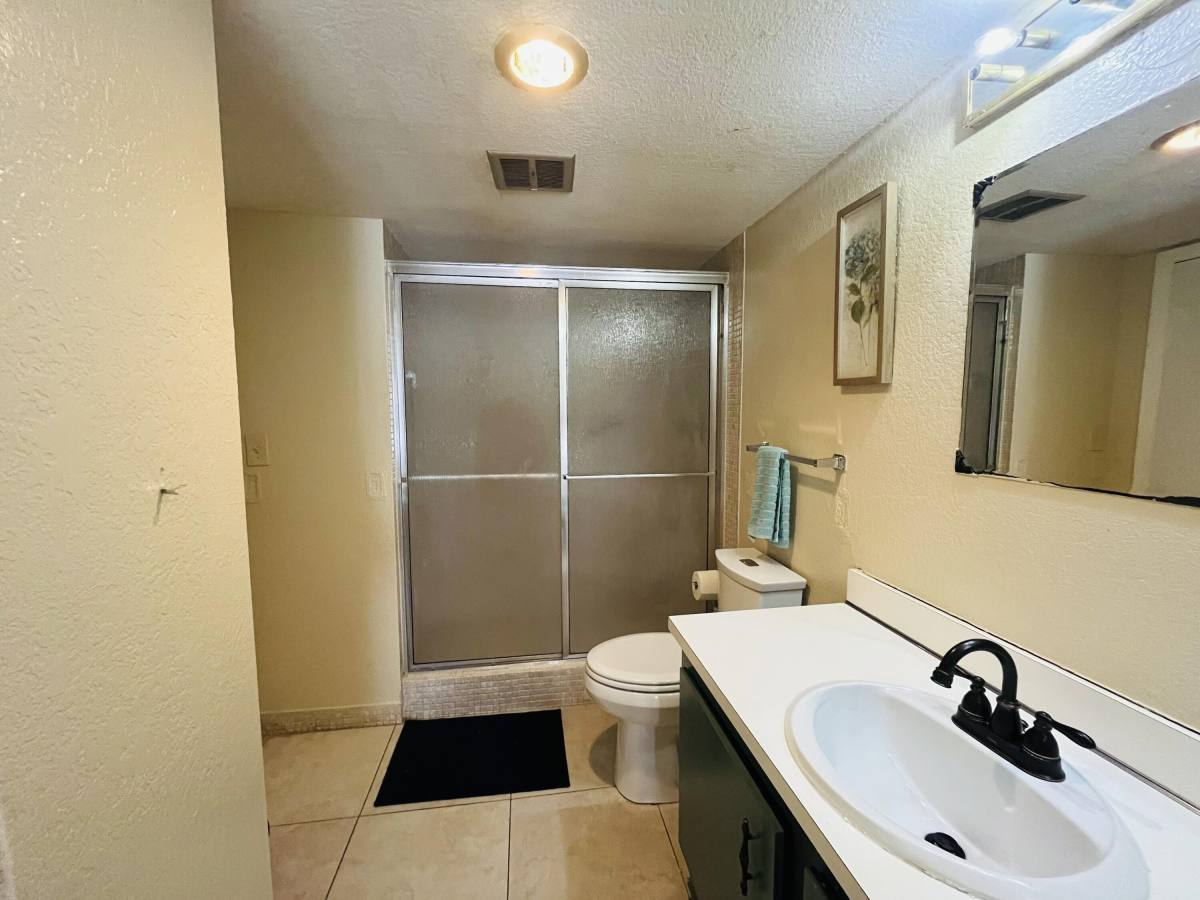 Condo for rent at 4160 Inverrary Dr #207, Fort Lauderdale, FL 33319