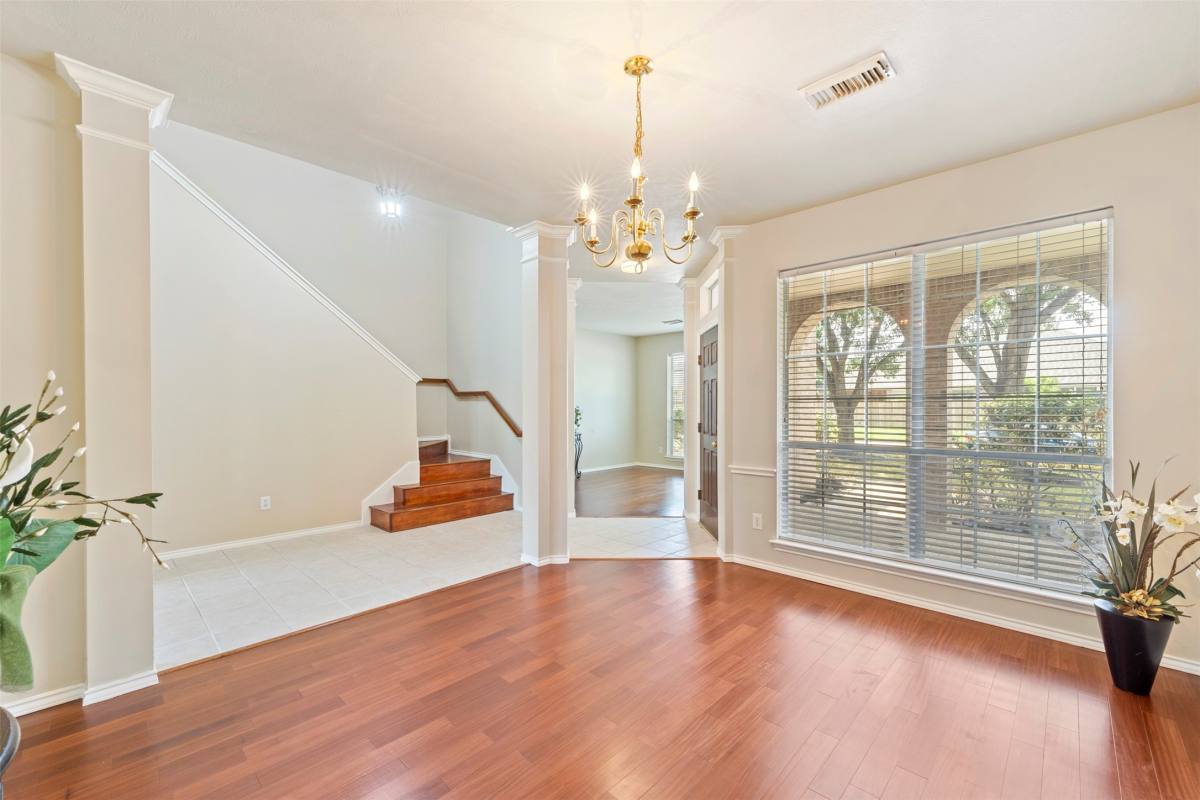 Apartment for rent at 7218 Broadelm Dr, Houston, TX 77095