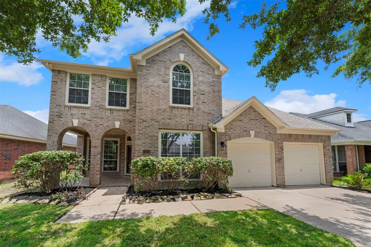 Apartment for rent at 7218 Broadelm Dr, Houston, TX 77095