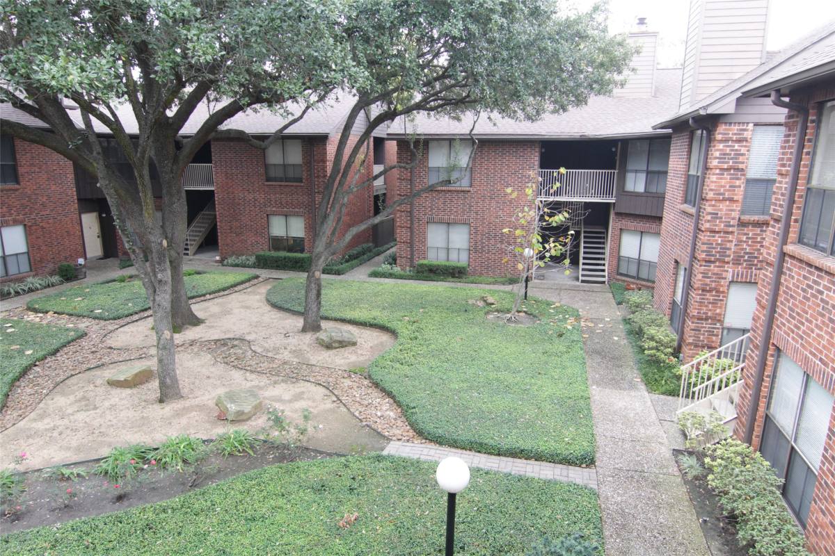 Apartment for rent at 3100 Walnut Bend Lane #118, Houston, TX 77042