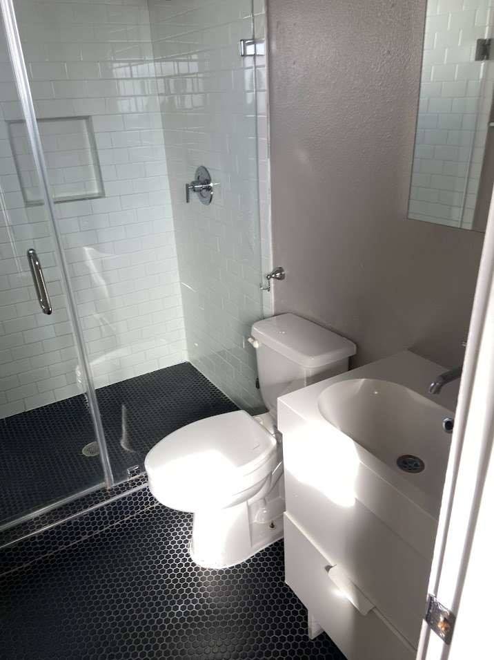 Townhouse for rent at 1416 Dumble St, Houston, TX 77023
