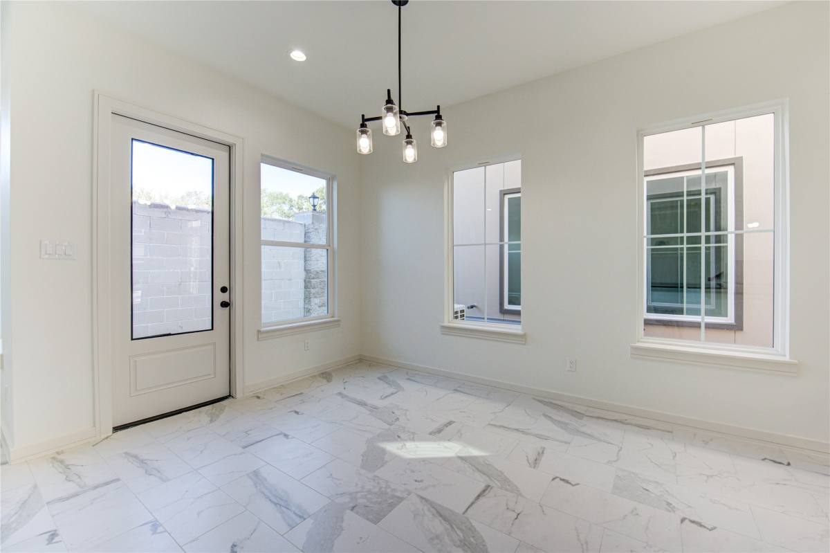 Apartment for rent at 2922 El Fenice Lane, Houston, TX 77057
