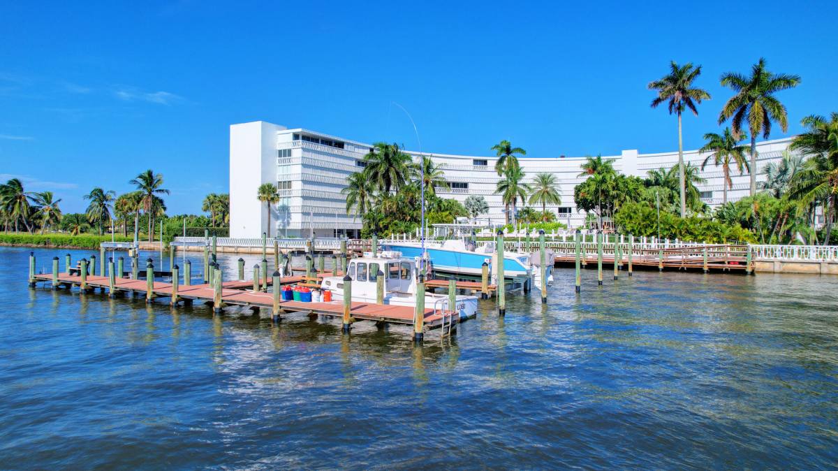 Apartment for rent at 2505 S Ocean Blvd #601, Palm Beach, FL 33480