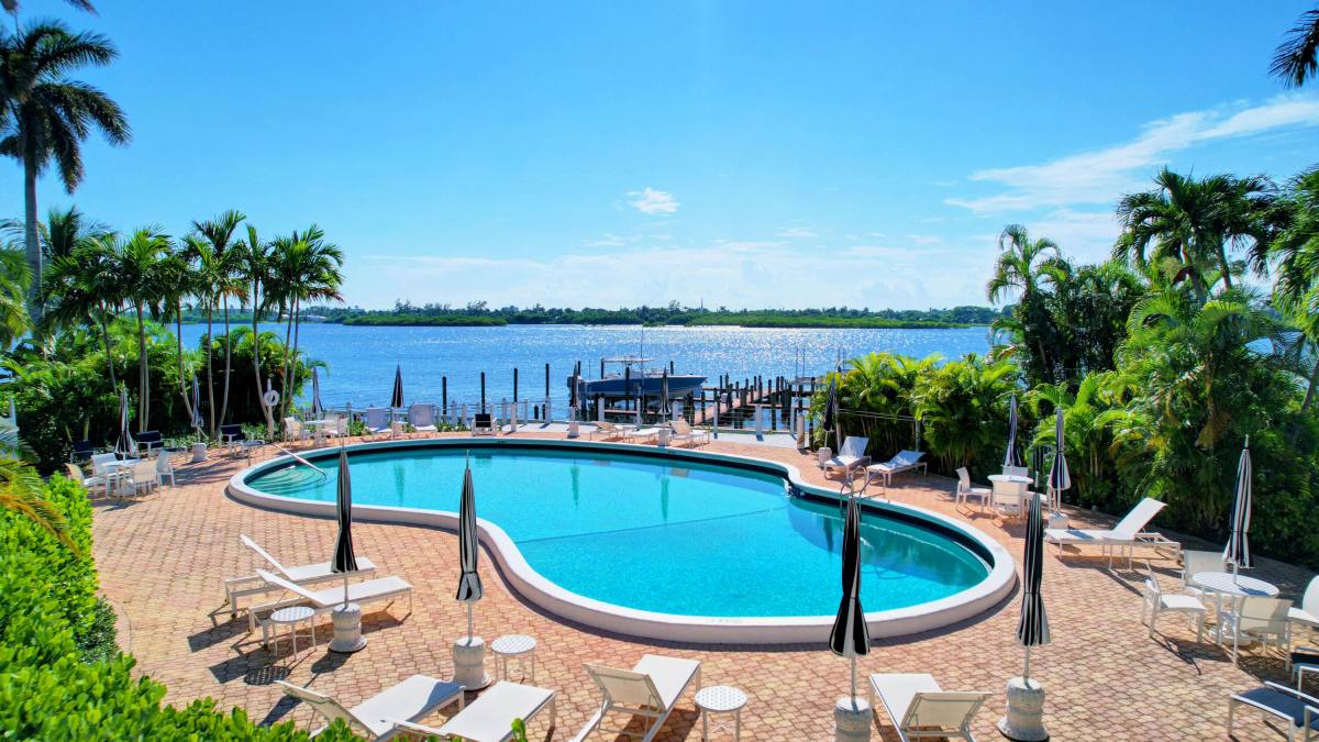 Apartment for rent at 2505 S Ocean Blvd #601, Palm Beach, FL 33480