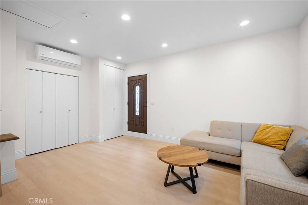 Apartment for rent at 11040 Nassau Ave, Sunland, CA 91040