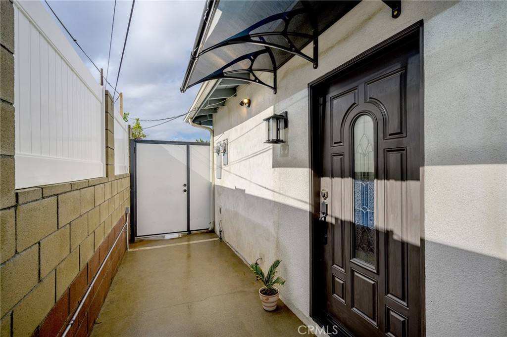 Apartment for rent at 11040 Nassau Ave, Sunland, CA 91040