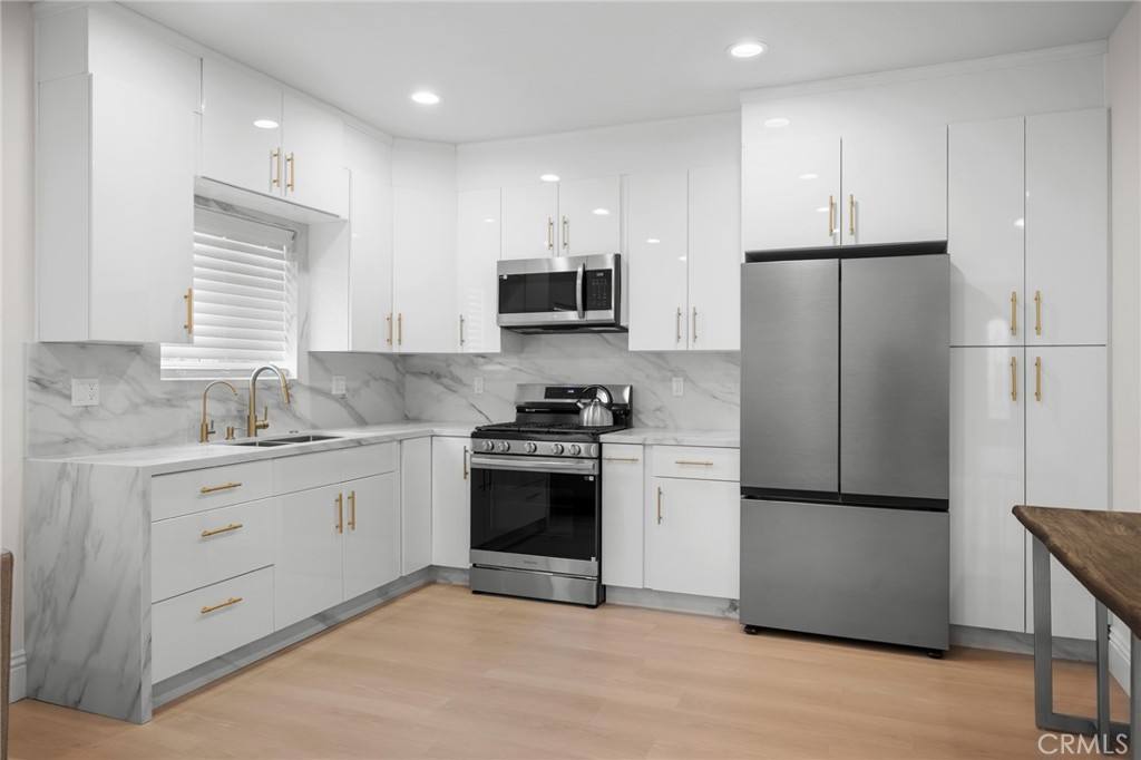 Apartment for rent at 11040 Nassau Ave, Sunland, CA 91040