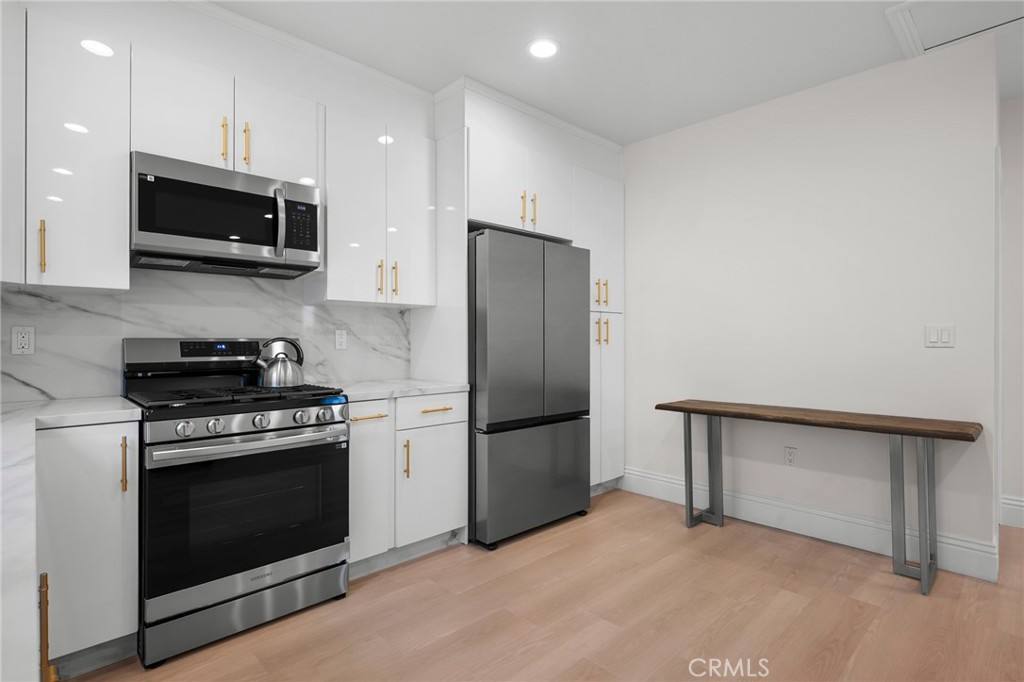 Apartment for rent at 11040 Nassau Ave, Sunland, CA 91040
