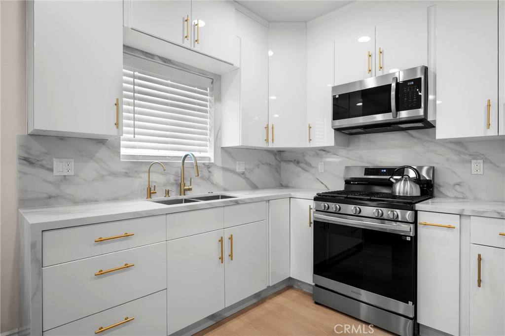 Apartment for rent at 11040 Nassau Ave, Sunland, CA 91040