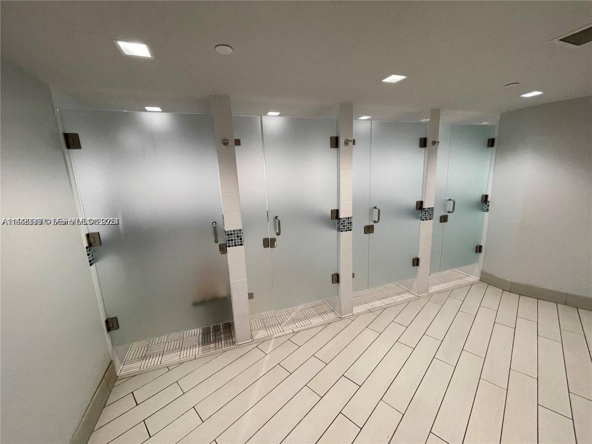Condo for rent at 600 Three Islands Blvd #1520, Hallandale, FL 33009