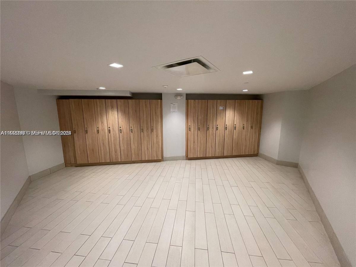 Condo for rent at 600 Three Islands Blvd #1520, Hallandale, FL 33009