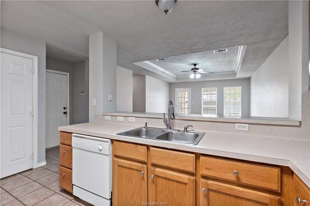 Apartment for rent at 1017 Bougainvillea St, College Station, TX 77845