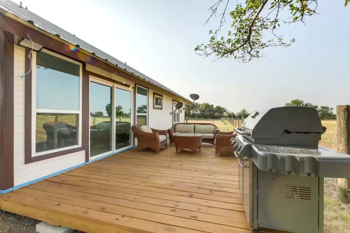 Apartment for rent at 1616 County Rd #463, Coupland, TX 78615