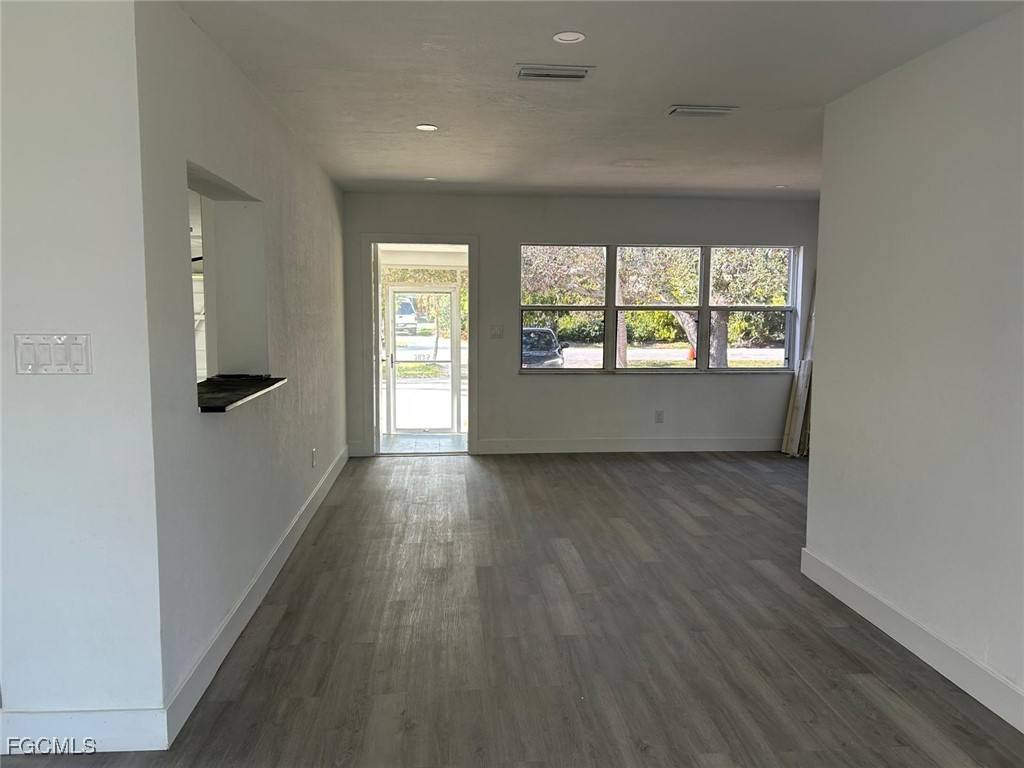 Apartment for rent at 3835 Arlington St, Fort Myers, FL 33901