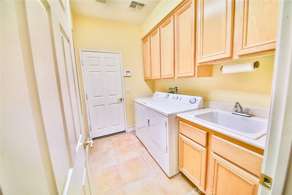 Apartment for rent at 80740 Indian Springs Dr, Indio, CA 92201