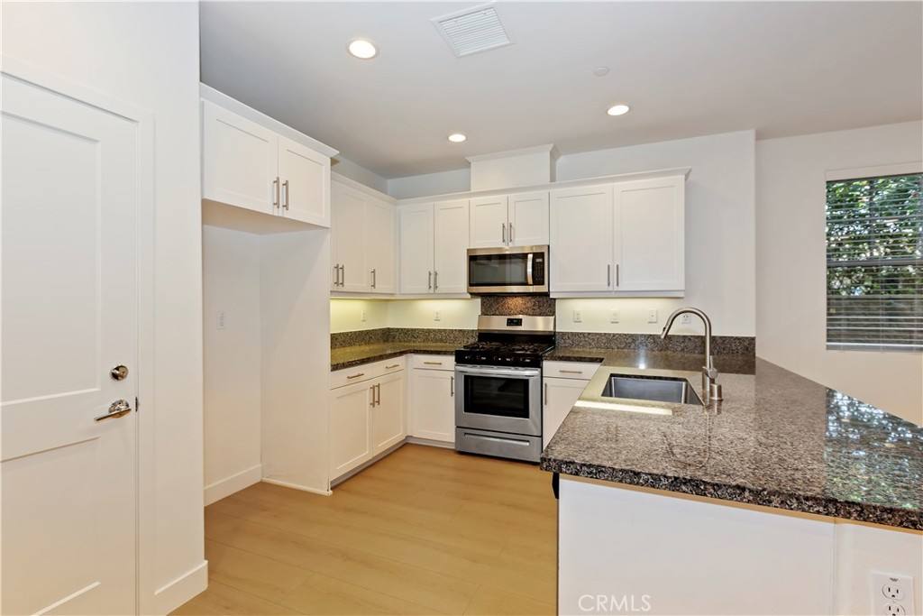 Townhouse for rent at 568 Granite St #568, Claremont, CA 91711