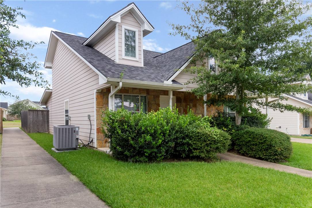 Apartment for rent at 1720 Boardwalk Court, College Station, TX 77840