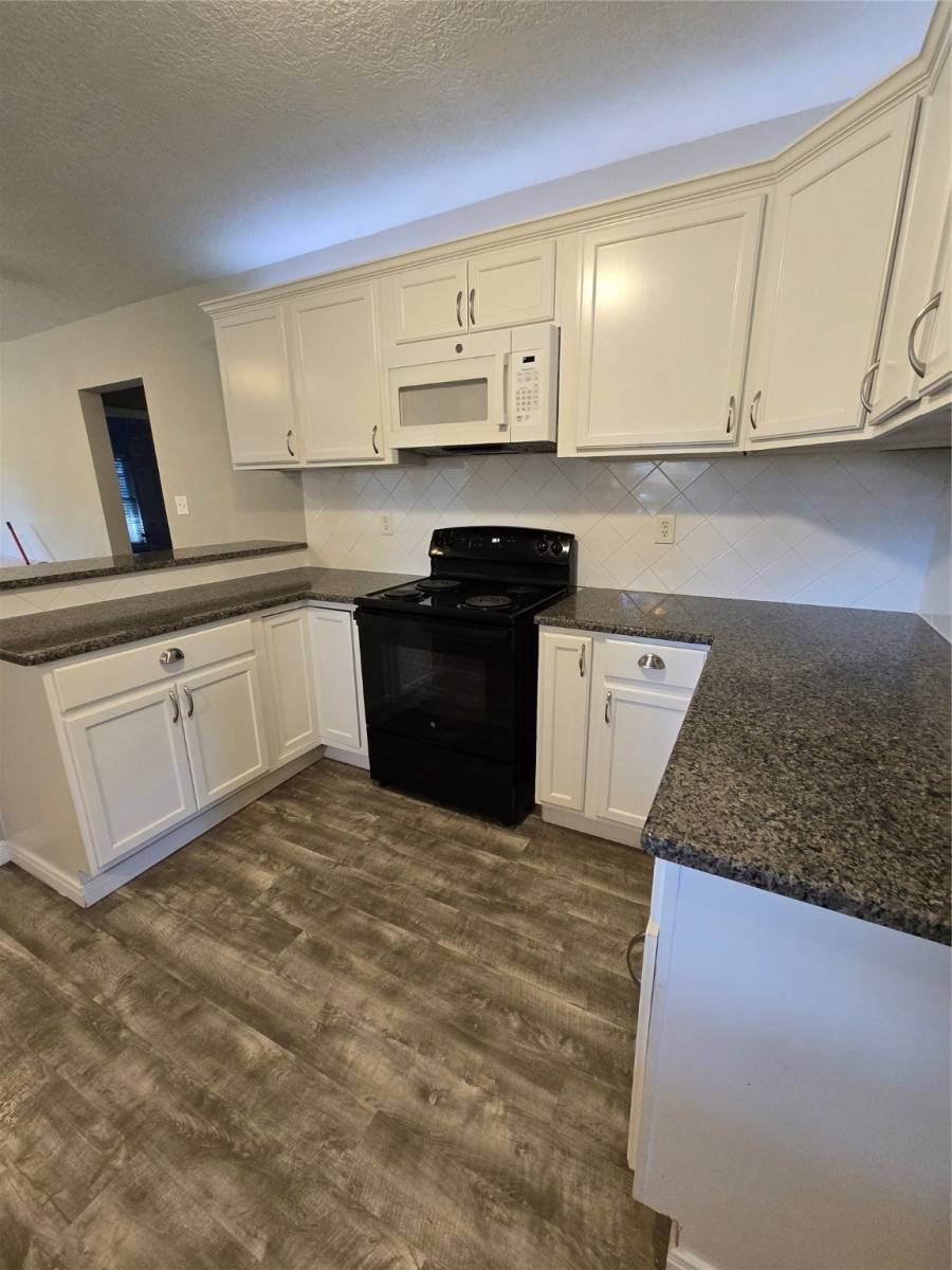 Apartment for rent at 511 S Roosevelt Ave #511, Cleveland, TX 77327