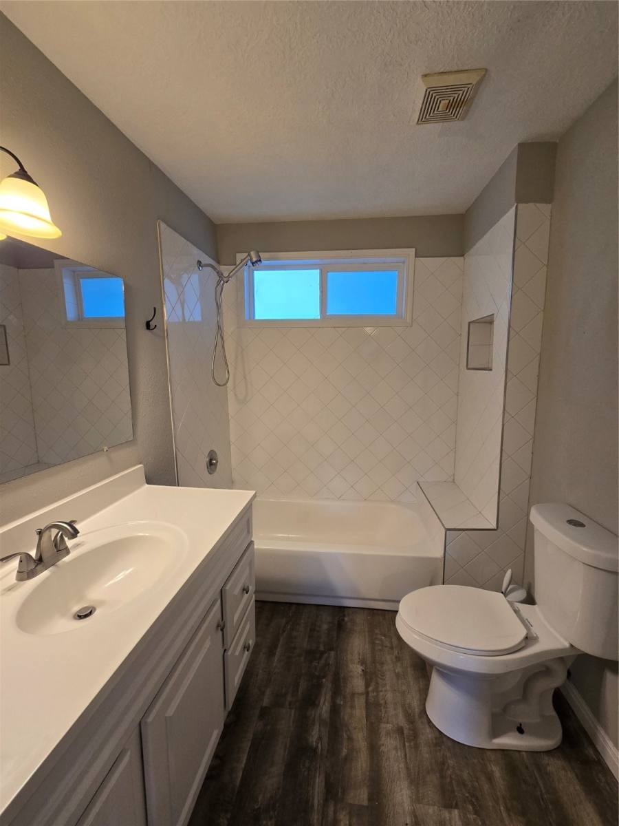 Apartment for rent at 511 S Roosevelt Ave #511, Cleveland, TX 77327