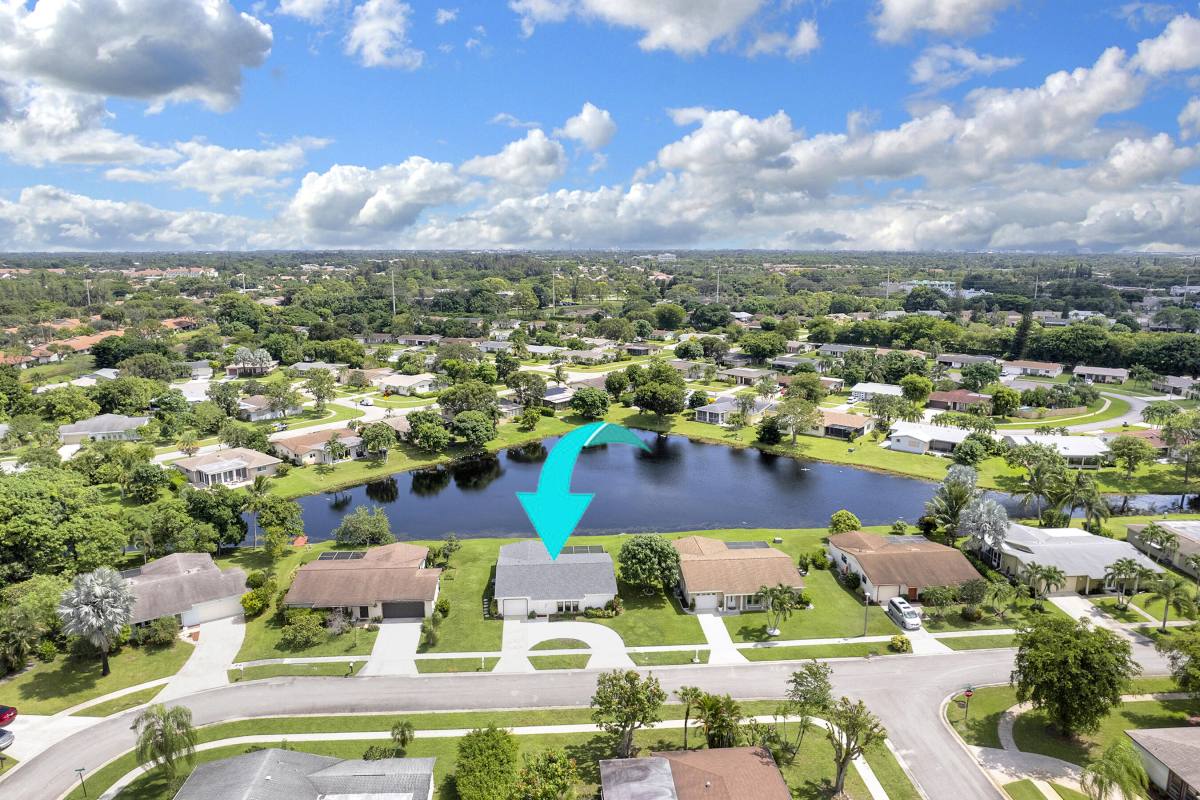 Apartment for rent at 14608 Country Side Lane, Delray Beach, FL 33484