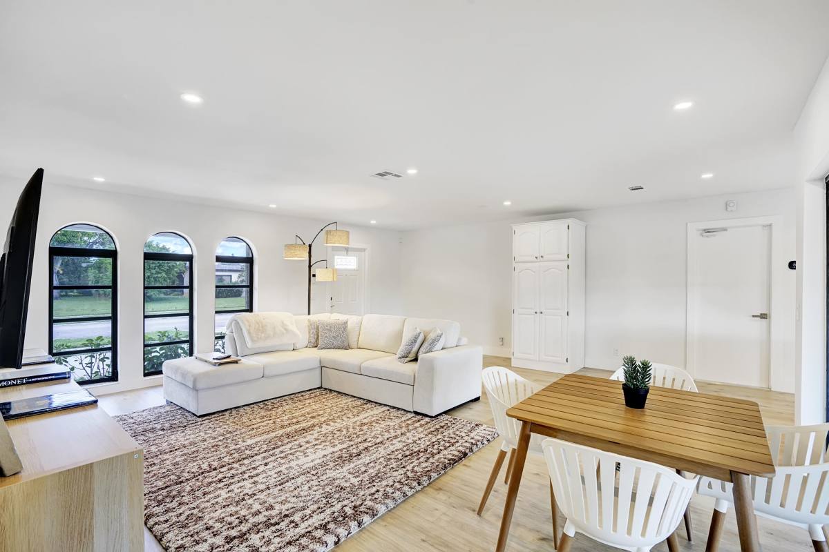 Apartment for rent at 14608 Country Side Lane, Delray Beach, FL 33484