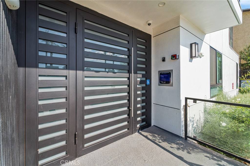Apartment for rent at 7510 Sepulveda Blvd #204, Van Nuys, CA 91405