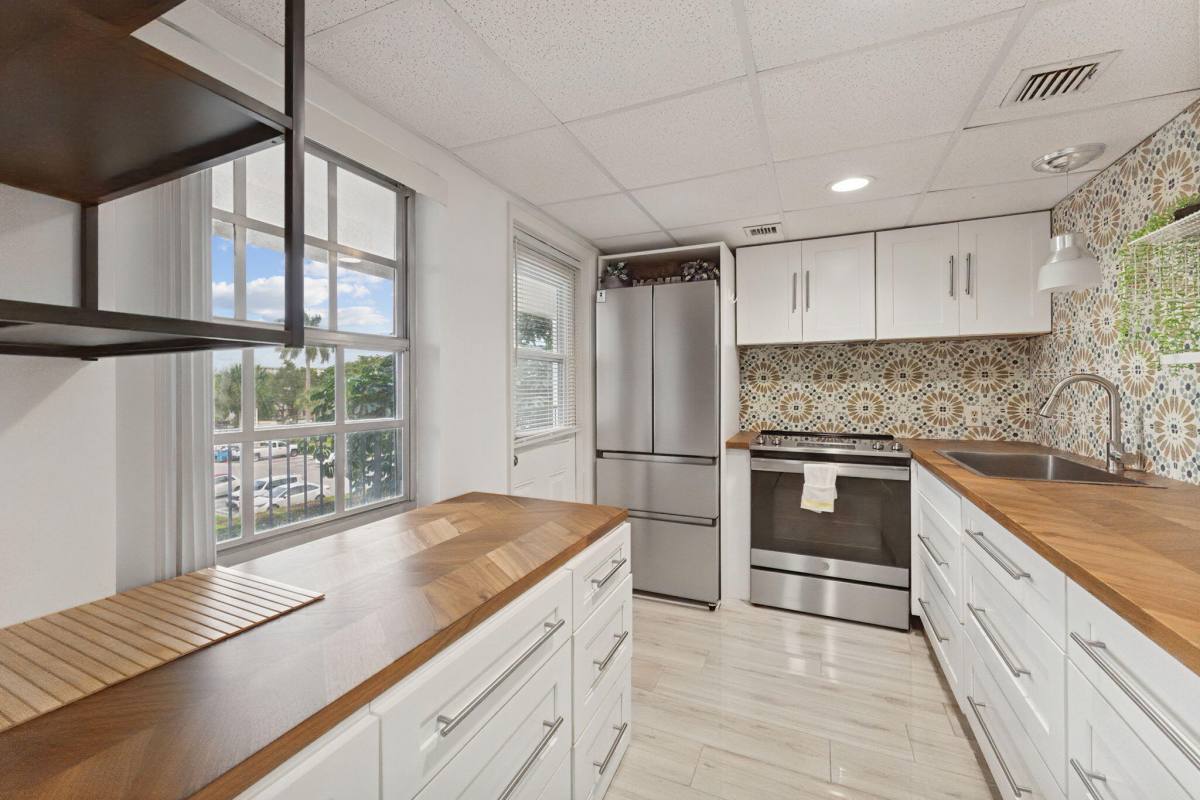 Apartment for rent at 3150 N Palm Aire Dr #308, Pompano Beach, FL 33069