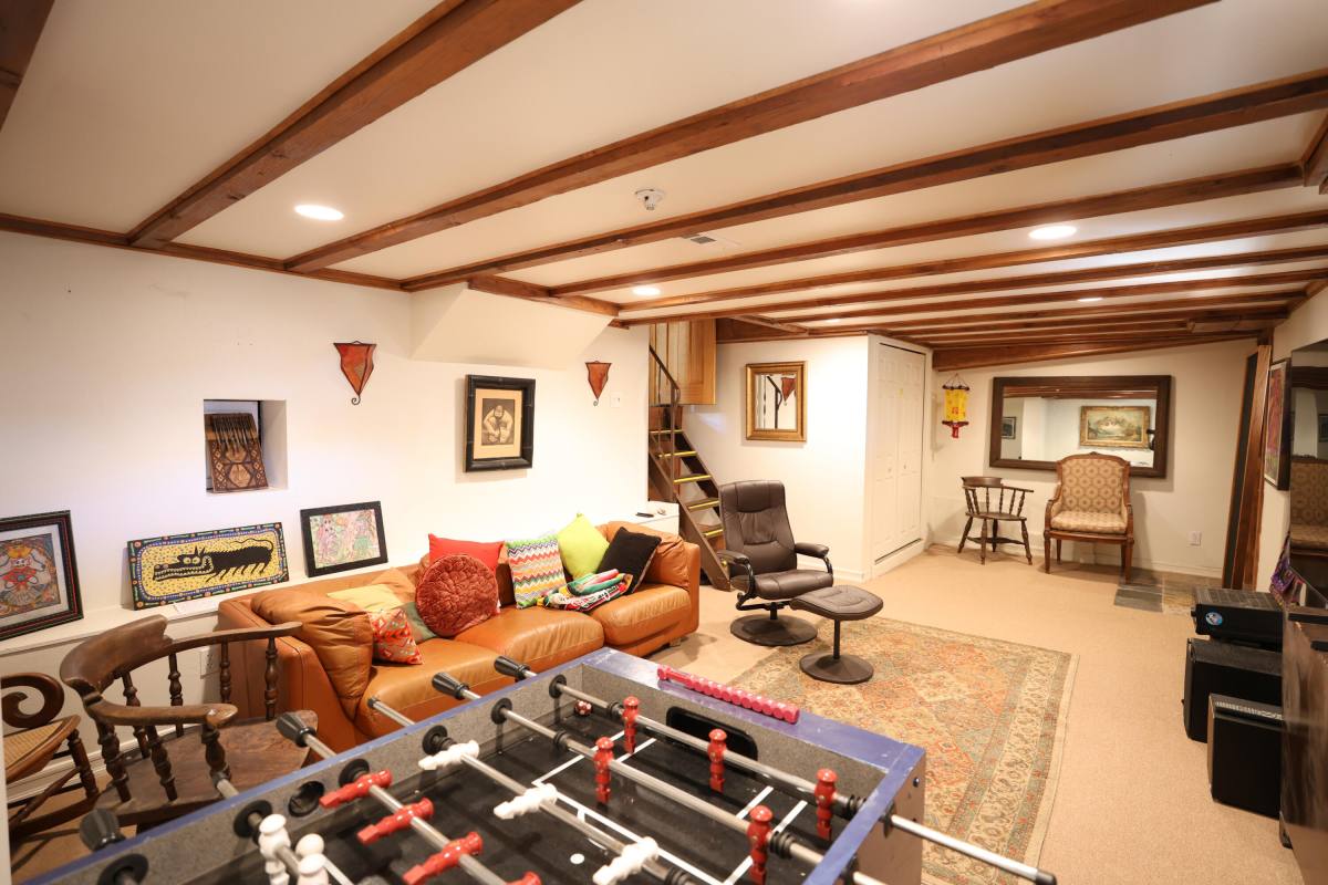 Apartment for rent at 43615 Wolf Rd, Big Bear Lake, CA 92315