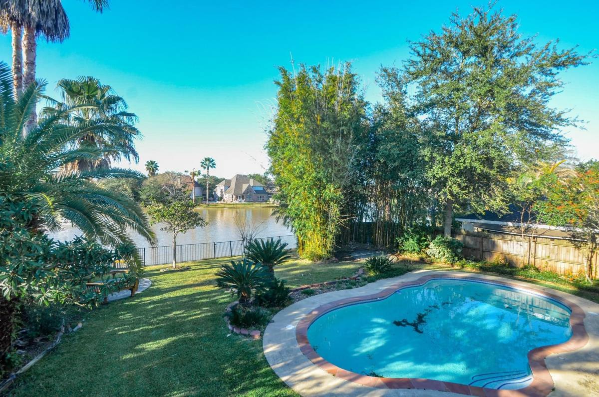 Apartment for rent at 2926 Williams Grant, Sugar Land, TX 77479