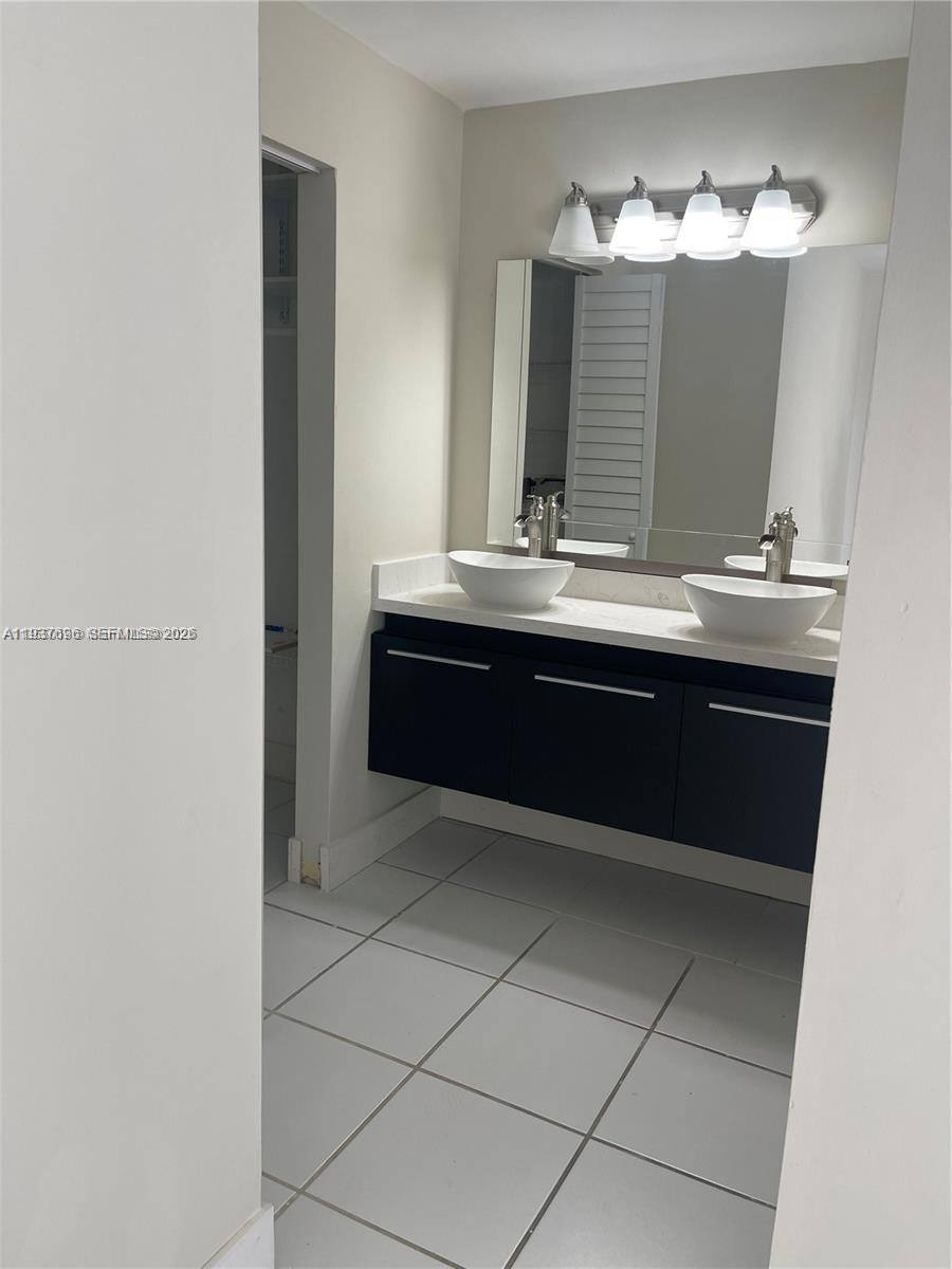 Townhouse for rent at 475 NW 85th Court #1312, Miami, FL 33126